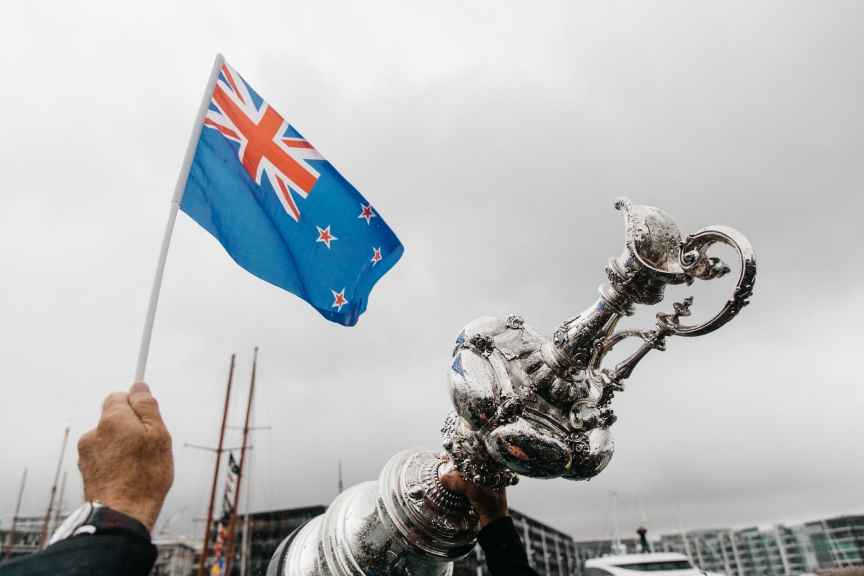06/07/17 Emirates Team New Zealand - America's Cup Victory Parade in Auckland City
Copyright: Richard Hodder